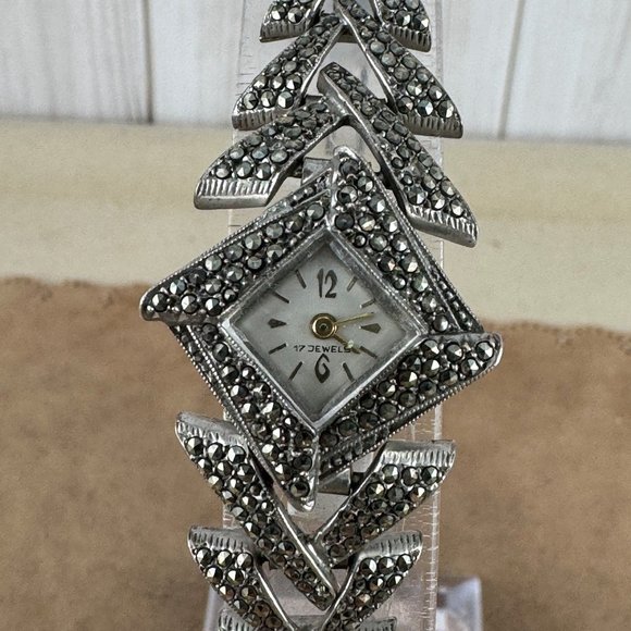 Fabulous Vintage 1920-1930's Ladies Wrist Watch Bracelet with Marcasite Settings - Picture 1 of 10